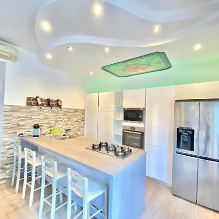 Bocconi Home, Moderno Con 2 Bagni E 2 Da Letto Apartment Mailand